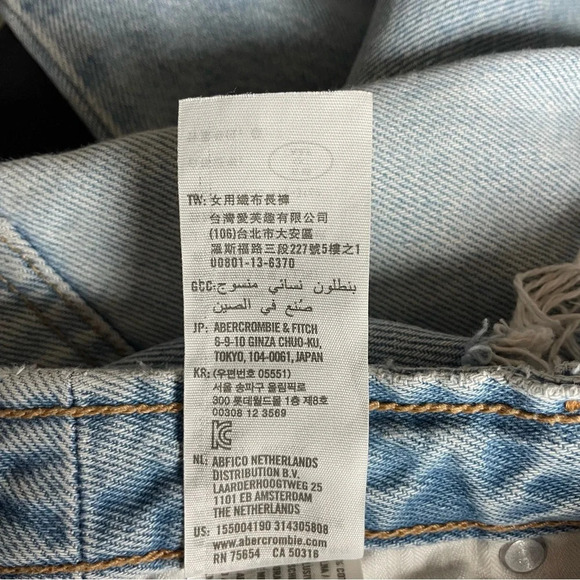 Abercrombie & Fitch distressed Mom jeans 30268 - Picture 9 of 12